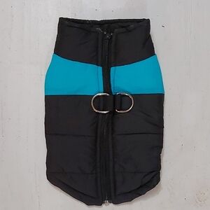 NWOT Black and Blue Dog Puffer Jacket With Double D-Rings Size Medium